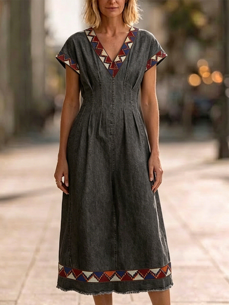 Vintage-style Denim Dress With Webbing Trim And Pleats