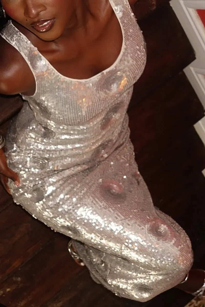 Women's Form-Fitting Sequin Evening Gown with Tank Straps & Floor-Length Hem