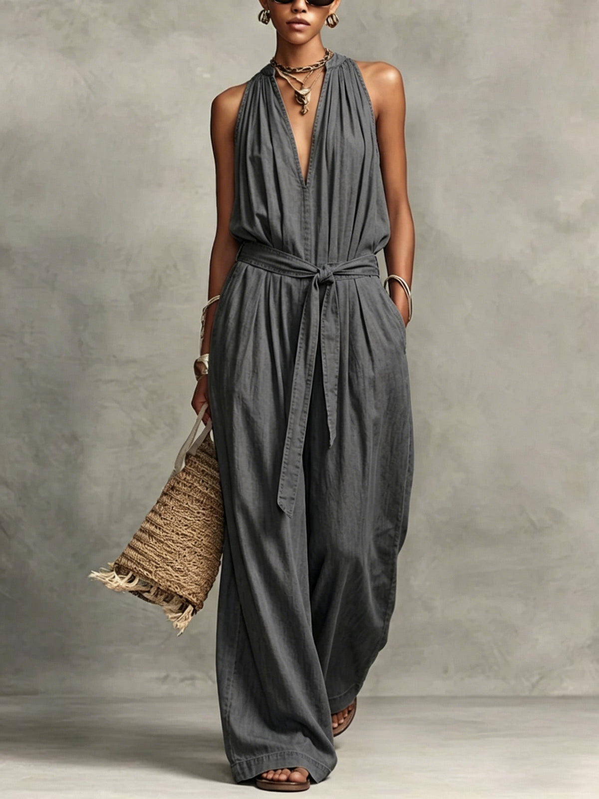 Retro-Chic Halter-Neck Sleeveless Denim-Style Jumpsuit with Cinched Waist